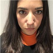 Buongiorno, sono una ragazza di 30 anni laureata in lingue, nata da una madre francese e padre italiano. Ho vissuto a Londra, Parigi e Milano. Impartisco lezioni private di francese per persone adulte, bambini, liceali o universitari. In questo momento so